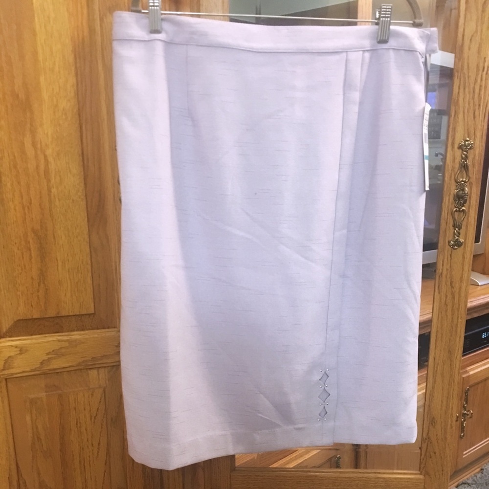 Alfred Dunner Skirt NWT Size 16 Purple
